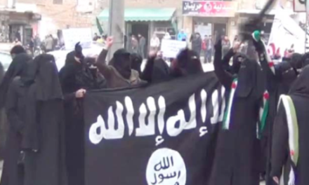 Foto agghiaccianti dalla Siria/ McCain e Liberman con la sciarpa dei ribelli/ Altre foto (Al Qaeda?)