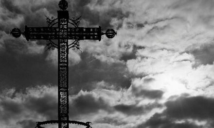 Se la Croce brucia a Damasco è come se bruciasse a Roma/ Cristiani massacrati dai ribelli