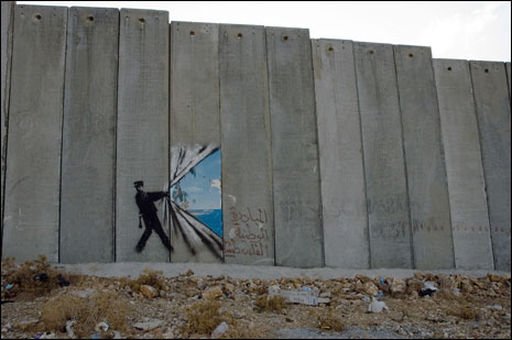 FILM. Guardate qui: il capolavoro (completo) “Il Muro di Ferro” sulla Palestina.