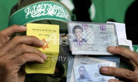 ***Confermato: arrestati da Hamas piloti israeliani/ Gerusalemme: città fantasma.