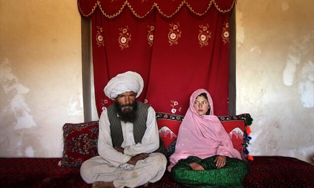 Egitto: Blitz Frat. musulmani e salafiti, Sharia fonte diritto. Adulto potrà sposare bambina di 6 anni?