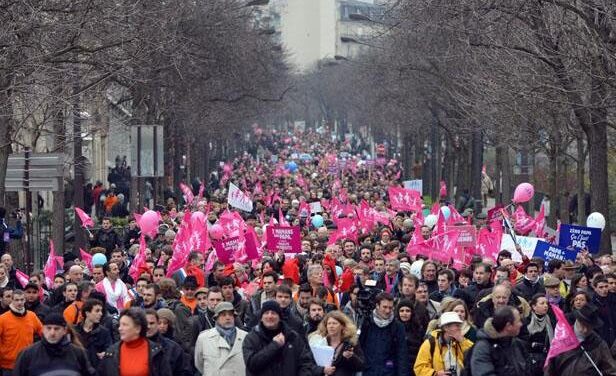 Su Gay.tv parlano di “Homovox” (“maggioranza” tra i gay francesi): contrari a matrimonio e adozioni omo.