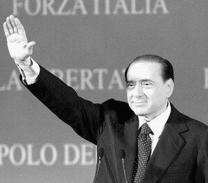 Femen. Dopo la blasfemia, gli insulti a Benedetto XVI, oggi assaltano il seggio di Berlusconi.