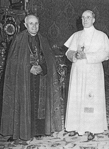 Il cardinale Ruffini con papa Pio XII, al secolo Eugenio Pacelli