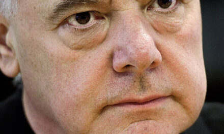 Mons. Muller sull’Eucaristia ai divorziati risposati: la forza della Grazia ed il peccato persistente