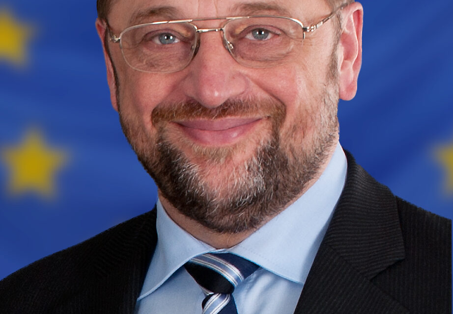 Schulz (sì, quello che contestò Berlusconi) ora tratta a nome della UE con i “nazionalisti” ucraino-atlantisti di Svoboda