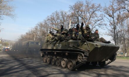 Raccolta di FOTO. Arrivano i nostri! In Ucraina orientale arrivano i blindati filorussi