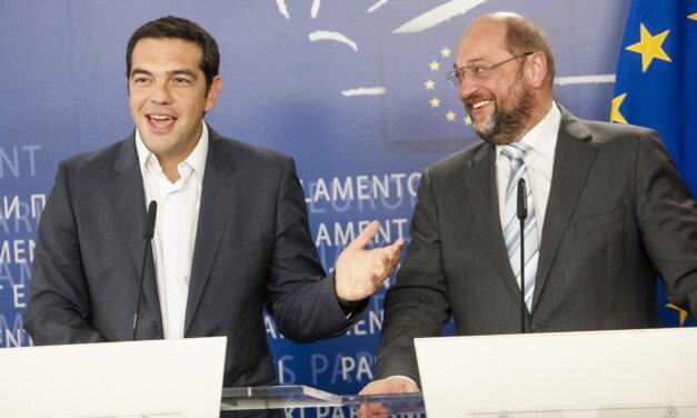 Tsipras vuole l’Euro e “corregge” le opinioni possibiliste dei suoi candidati: «Non siamo contro l’euro»