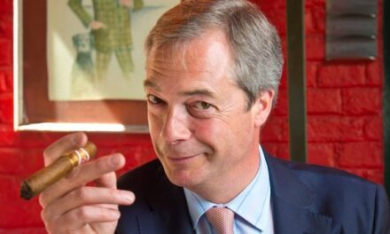 Confermato trionfo UKIP di Farage in Gran Bretagna