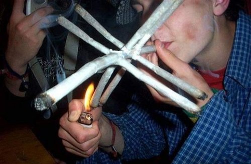 [Alfano] Conoscete un “cattolico” pro-NCD? Fategli sapere cosa hanno votato sulle “droghe leggere”