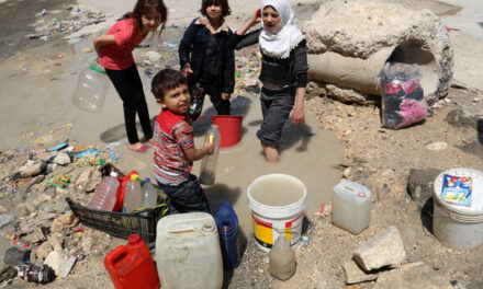 SIRIA / Kerry promette nuovi aiuti ai ribelli, che intanto privano Aleppo di acqua potabile