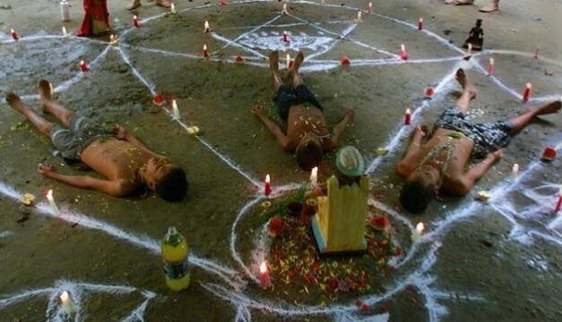 RITI VODOO E PEDOFILIA, ALLARME IN GRAN BRETAGNA