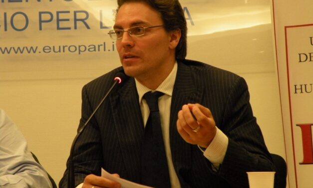 Prof. Alexey Komov, parola d’ordine: combattere!