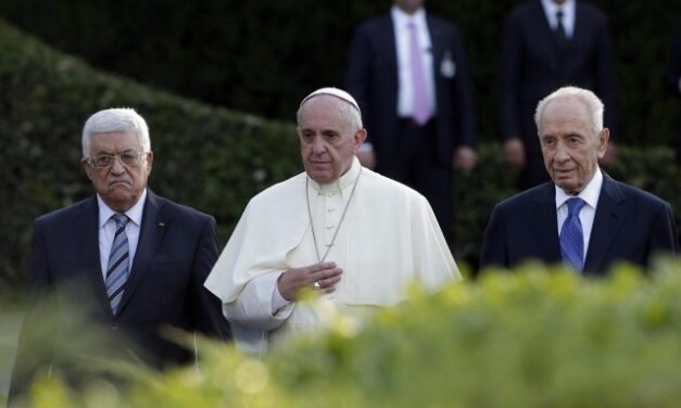 Lettera aperta: abiurare la fede per avere la “pace”?