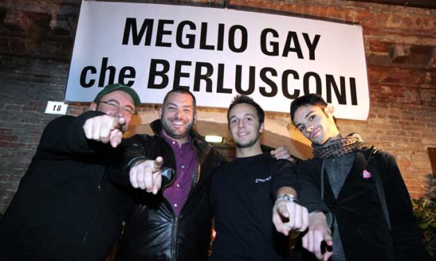 Berlusconi in campo per l’omosessualismo. Feltri e la Pascale si iscrivono all’Arcigay