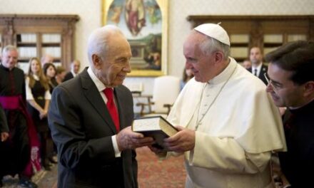 Peres, proposta-shock: fondare una “ONU delle religioni”