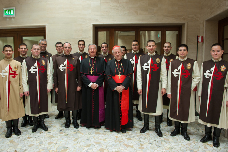 Costume da uomo cardinale religioso prete papa vicario cattoliche robe  carnevale