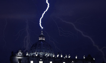 [EDIZIONI RS] In uscita: “L’Autodemolizione. Appunti introduttivi sulla crisi che vive la Chiesa” di Quirino Maestrello