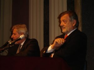 a sinistra il Bonvecchio, a destra l'ex Gran Maestro Gustavo Raffi