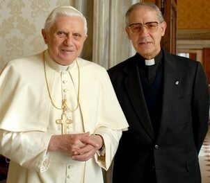 Adolfo Nicolas, generale dei Gesuiti: “Può esserci più amore cristiano in un’unione irregolare che in una coppia sposata in Chiesa. Non si può evangelizzare a colpi di Vangelo”