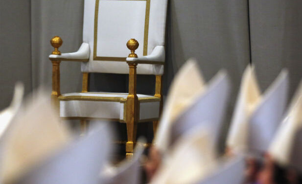 Un trono vuoto? Risposta a LP sul caso Bergoglio