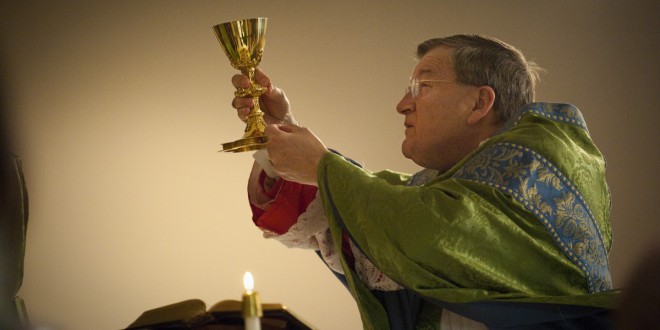 Vietata la celebrazione della messa tridentina al cardinale Burke?