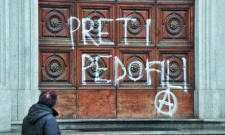 Vescovi australiani: il celibato può provocare pedofilia