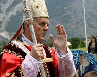 Mons. Williamson sta per consacrare nuovi vescovi? Pare di sì