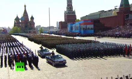 Парад Победы в Москве 2015 – Parata della vittoria a Mosca, video integrale