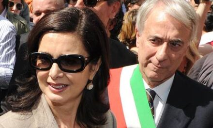 E Pisapia assunse i toni degli ‘xenofobi’: ‘Gli immigrati li ospitate a Sky?’