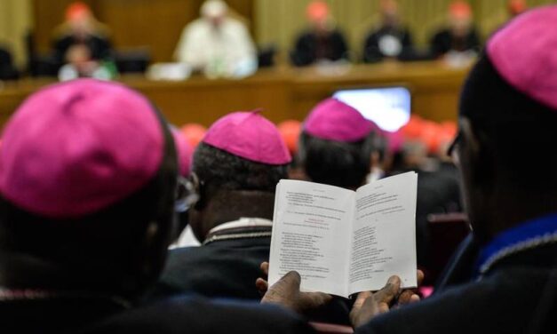 Sinodo, sì al testo sul ‘discernimento’ per i divorziati risposati