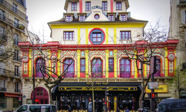 Il mandante: breve indagine metastorica circa i recenti fatti di Parigi.