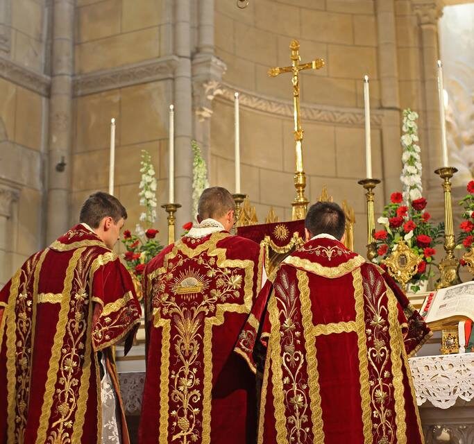 Il Cielo ci protegge attraverso la Santa Messa