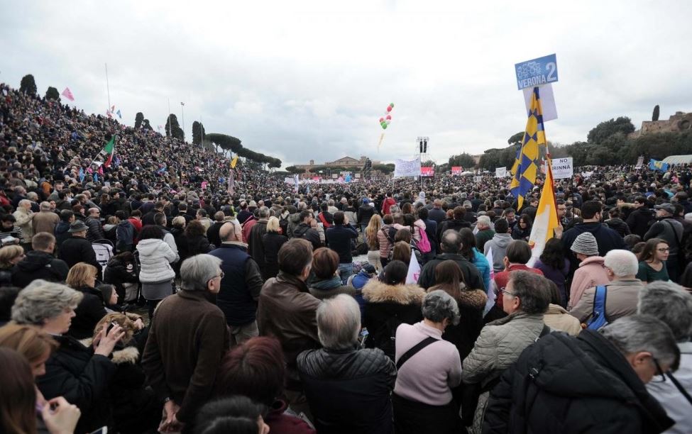 #SvegliatItalia contro #FamilyDay2016. È guerra sui numeri. Qui tutti i conteggi