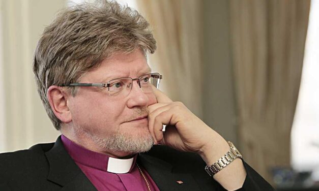 [MONDO ALLA ROVESCIA] Bergoglio commemora Rif. protestante; Comunione a delegaz. luterana