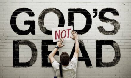 «God’s not dead», il cine-trappolone protestante