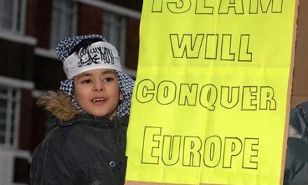 Il patto islamico-laicista contro l’Europa