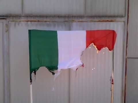 Campane a morto. Altro che Festa.