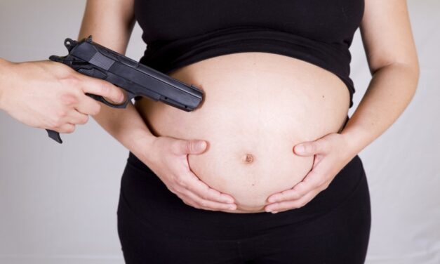 La proposta governativa sull’aborto in Irlanda: si delineano le vie della strage.