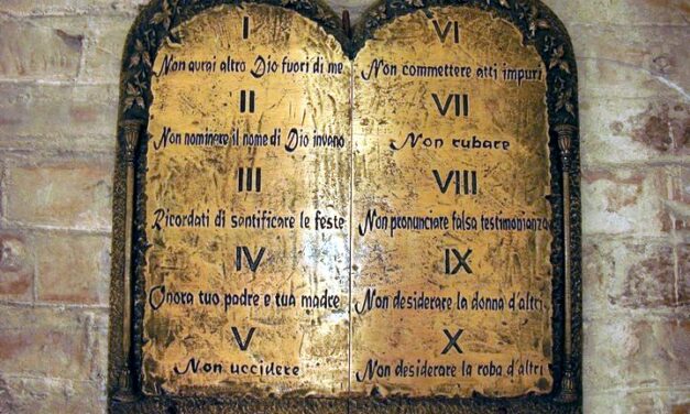 [AUDIO] I 10 comandamenti – di don G. D’Avino FSSPX