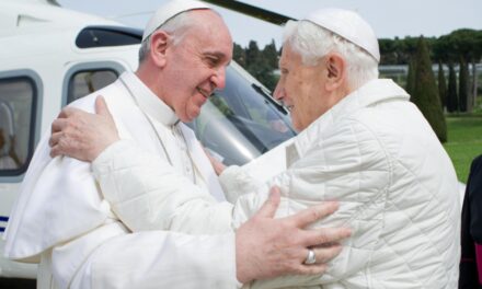 Benedetto XVI: possibile e necessaria la critica a pronunciamenti papali senza copertura nella Scrittura e nel Credo