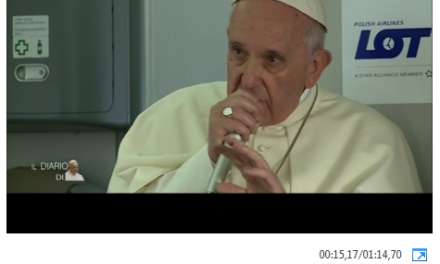 [VIDEO] Dopo le stragi Bergoglio, in aereo, attacca i ‘fondamentalisti cattolici’, di chi parla?