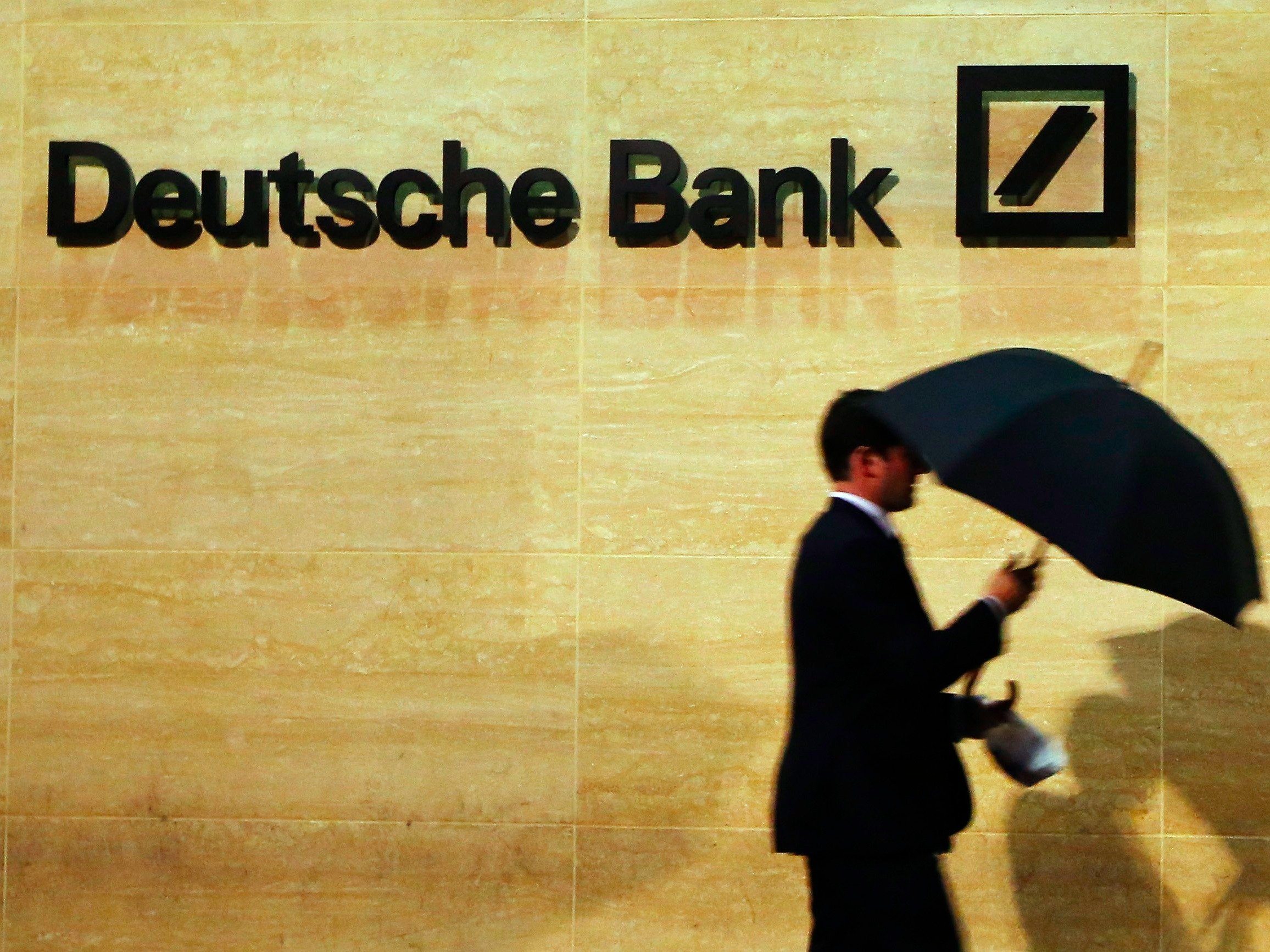 Crollo Borse. Perché Deutsche Bank vacilla? E che succederà ora?