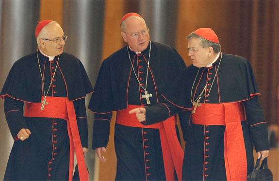 Cardinal Burke: se situazione non cambia, a gennaio monizioni canoniche a Bergoglio