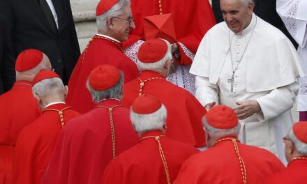 Burke ora conferma: ‘La Fede è in pericolo, altri cardinali sono pronti a sostenere totalmente i dubia’