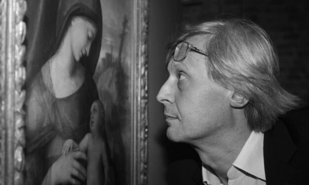 Sgarbi senza freni: dal Conc. Vat. II si è perduto il latino, la sacralità del rito e degli altari, e molti valori