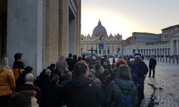 [AUDIO] Resoconto dei rosari in riparazione ai “vespri” anglicani del 13 marzo
