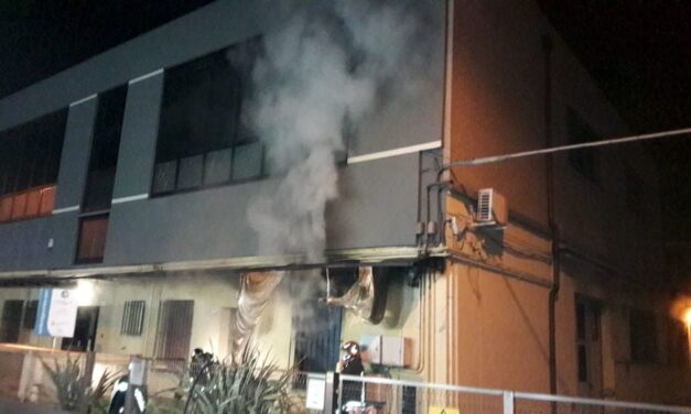 Clima incandescente in Emilia: incendiato circolo culturale. ReggioReport: ‘Avv. Tadolini nel mirino degli estremisti’