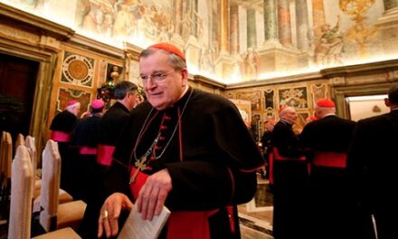 Il Card. Burke benedice il Comitato «Beata Giovanna Scopelli», la Processione reggiana diventa un fatto internazionale