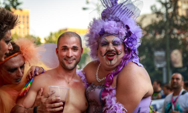 Quelli che il gay pride è legittimo. E bontà loro, anche una processione.